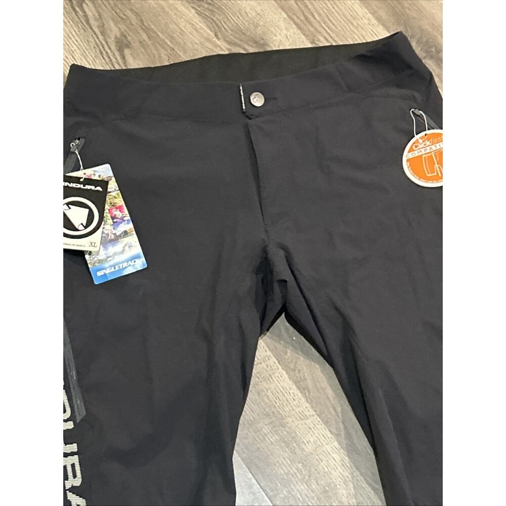 Endura Singletrack II Cycling Shorts Size XL - Picture 4 of 15